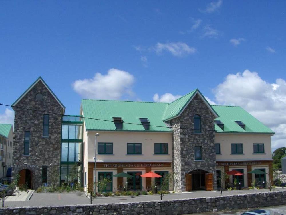 The Arches Hotel Claregalway Dış mekan fotoğraf