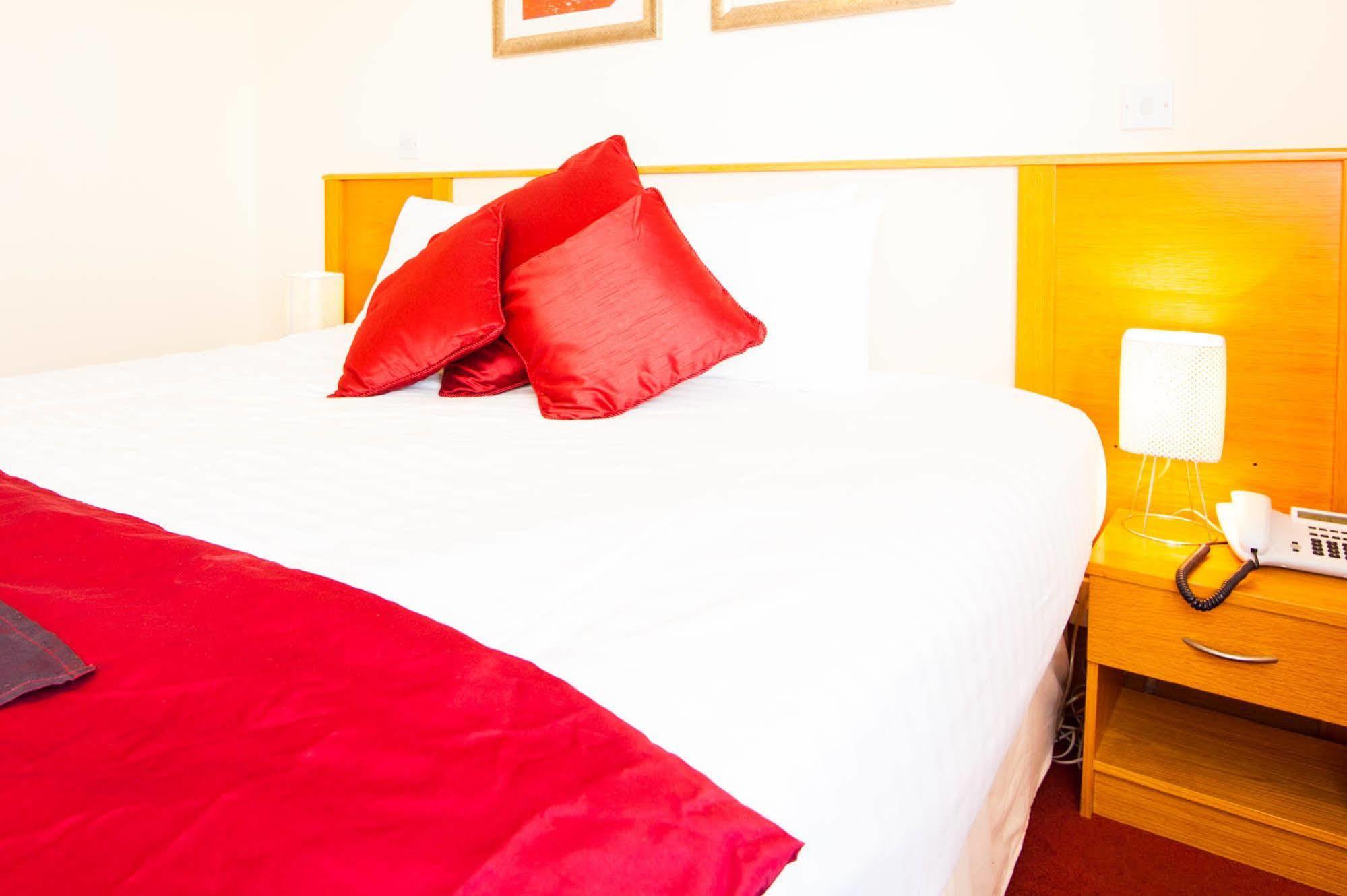 The Arches Hotel Claregalway Dış mekan fotoğraf
